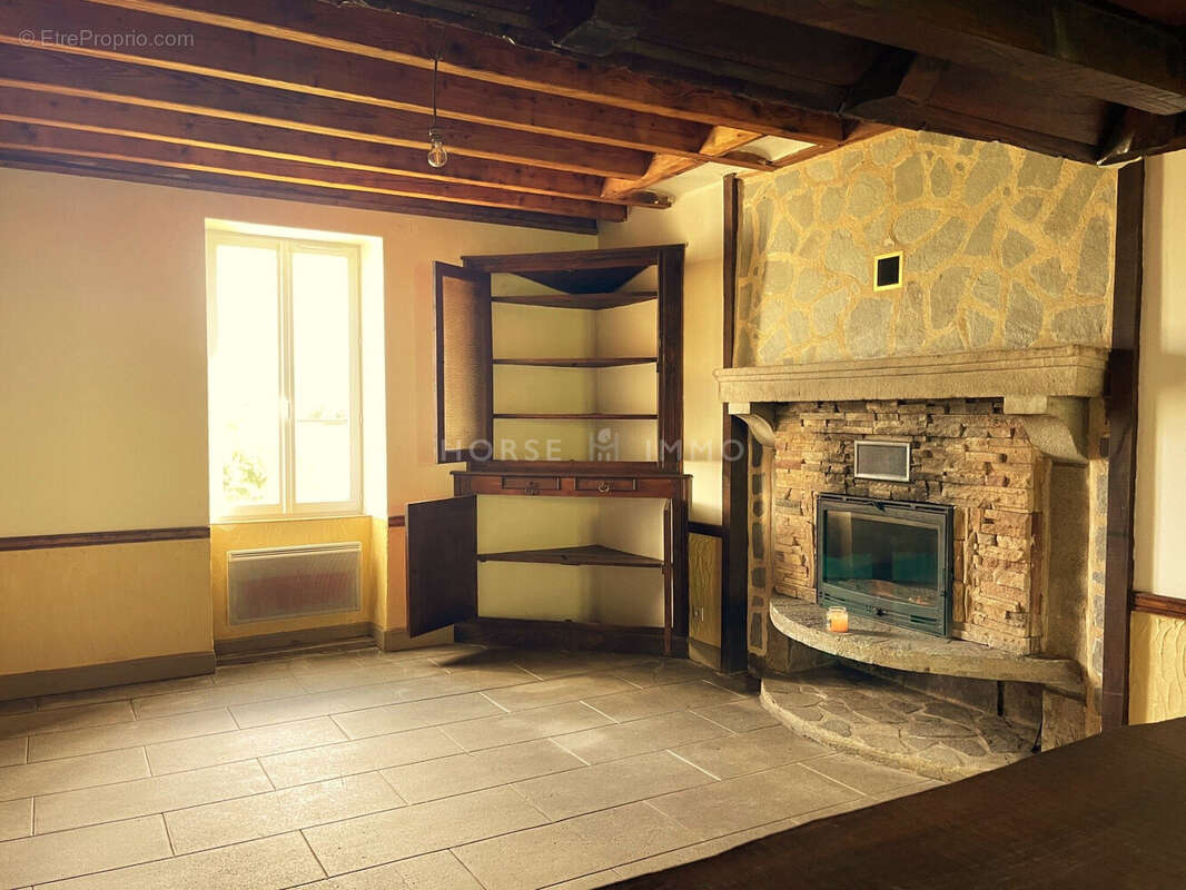 Maison 161 m² à Evaux-Les-Bains  - photo 9