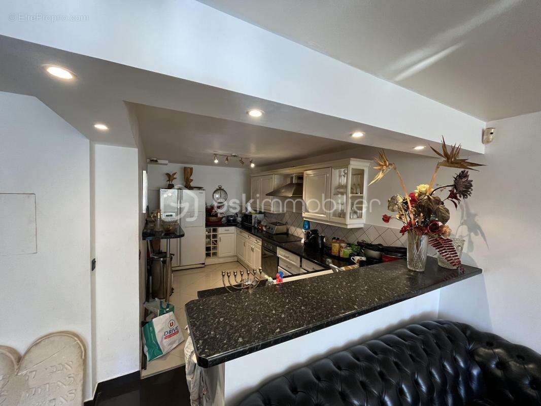 Appartement à MANDELIEU-LA-NAPOULE