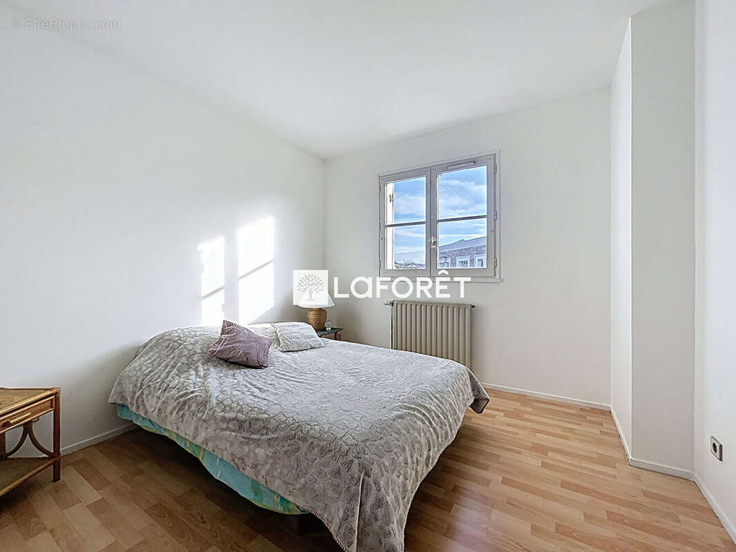 Maison à VERT-SAINT-DENIS