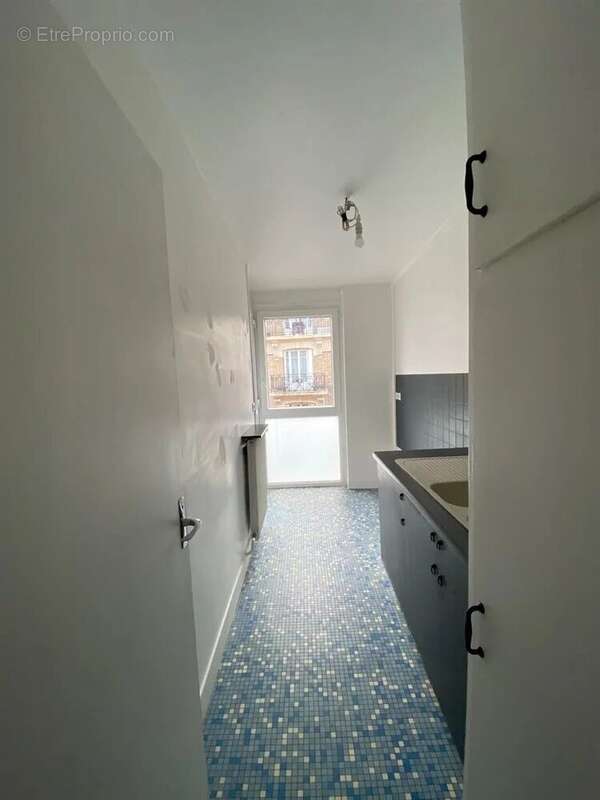 Appartement à LA GARENNE-COLOMBES