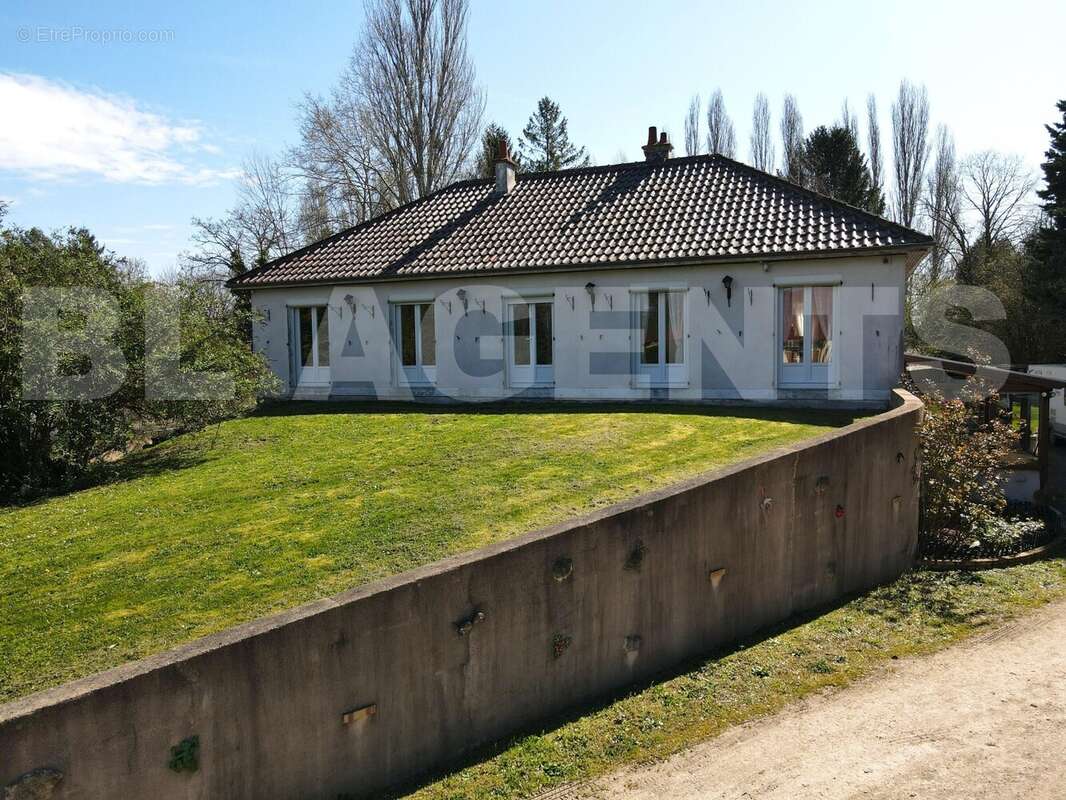 41 - Maison à LORRIS