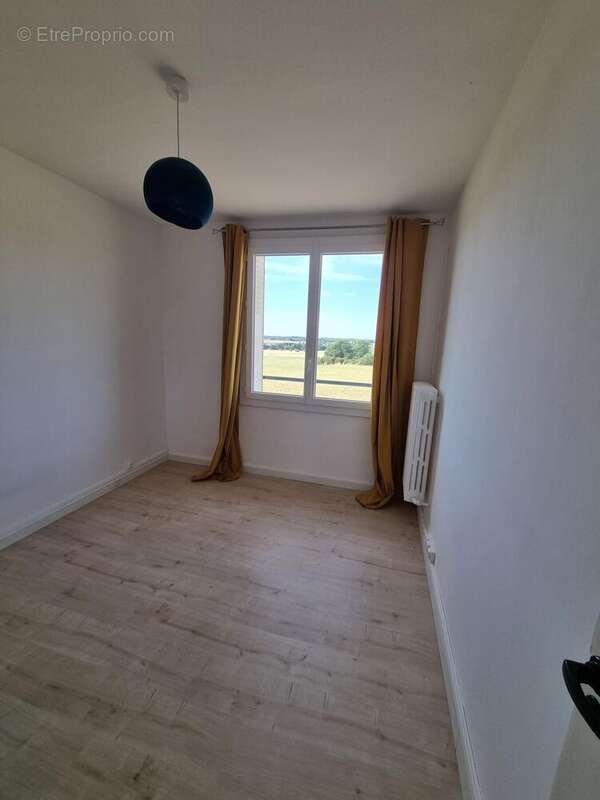 Photo 5 - Appartement à DESCARTES