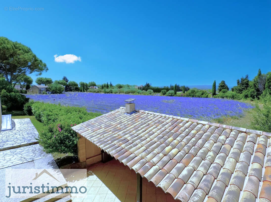 Maison à SAINTE-CECILE-LES-VIGNES