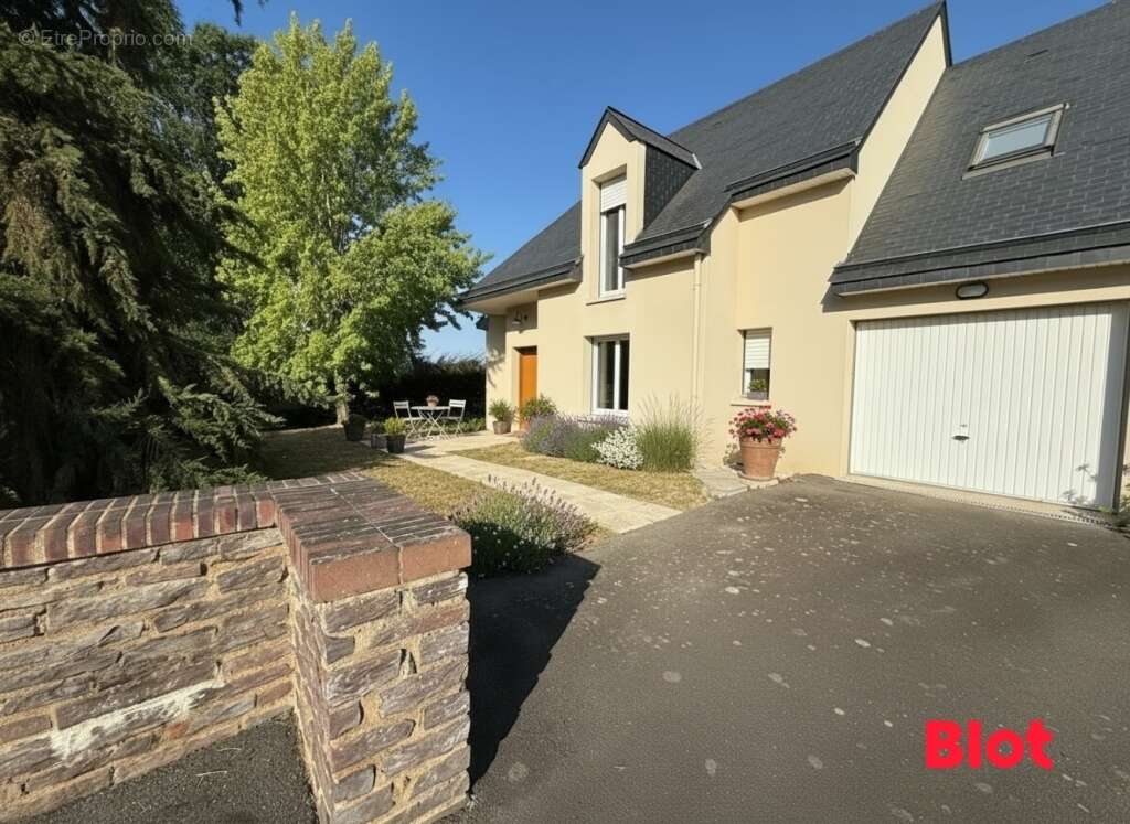 Maison 140 m² à Saint-Gregoire  - photo 9