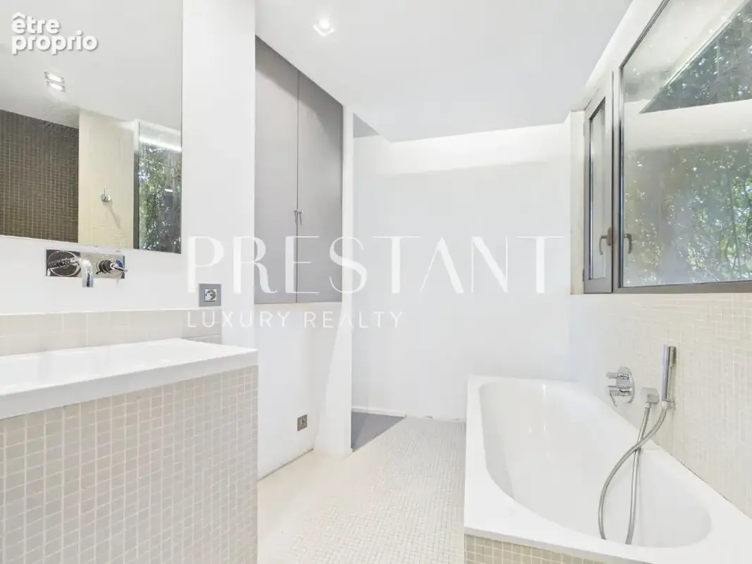 Vente villa contemporaine darchitecte 330 m² à Anglet Chiberta. Vue golf et lac, 5 suites, piscine , Proximité plages. - photo 19