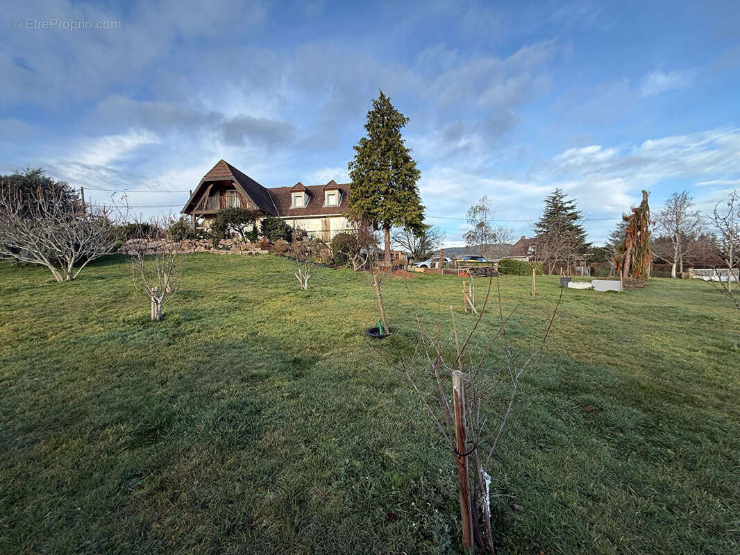 Maison à RENAISON