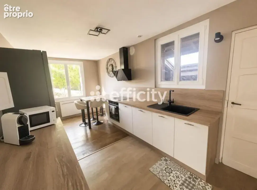 Photo Maison à Plaimpied-Givaudins au prix de 152 000€