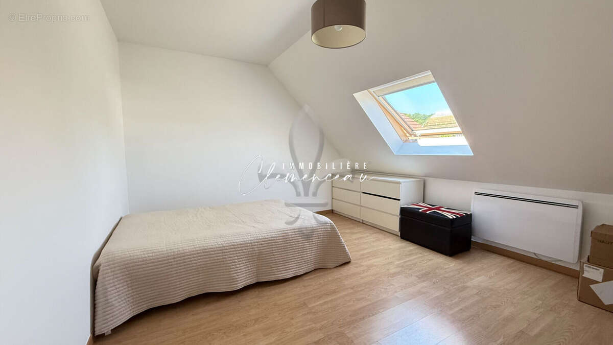 Maison familiale avec piscine - Secteur résidentiel recherché - photo 10