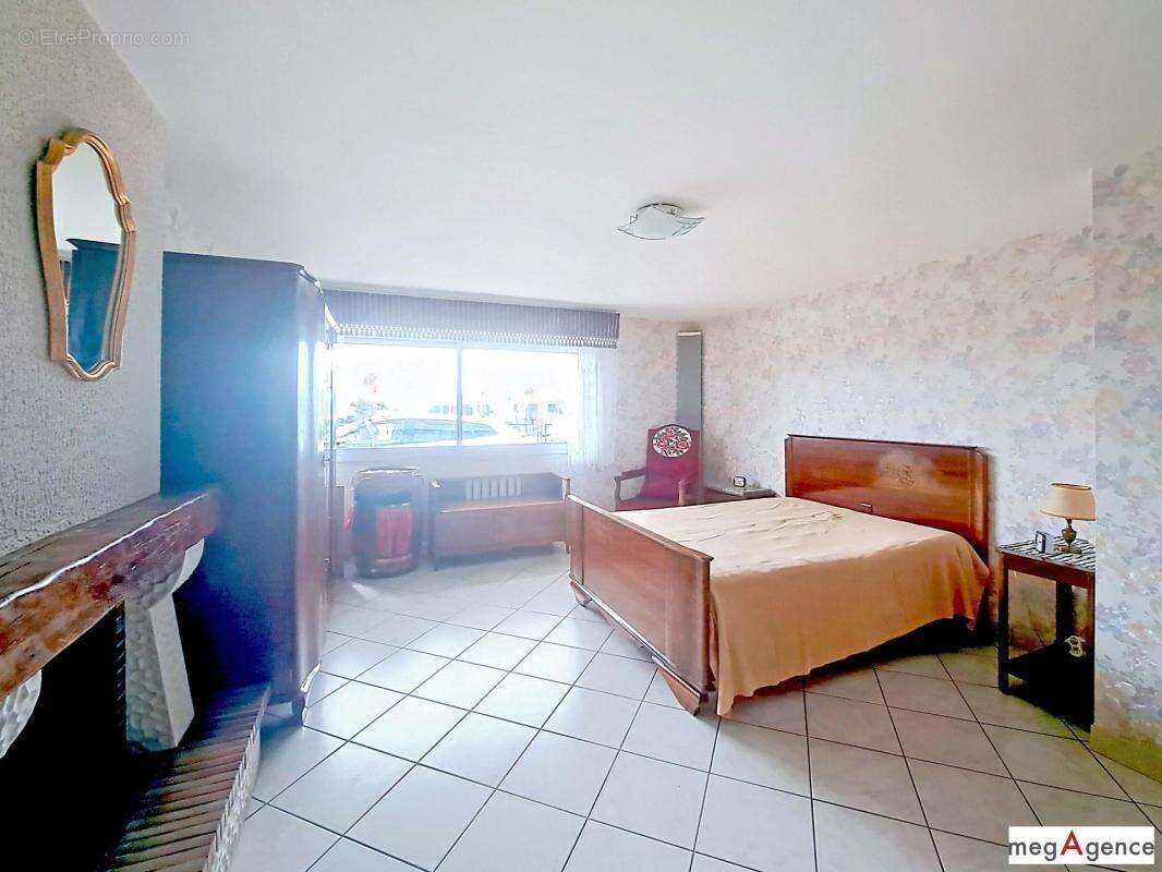 Maison à LA TURBALLE