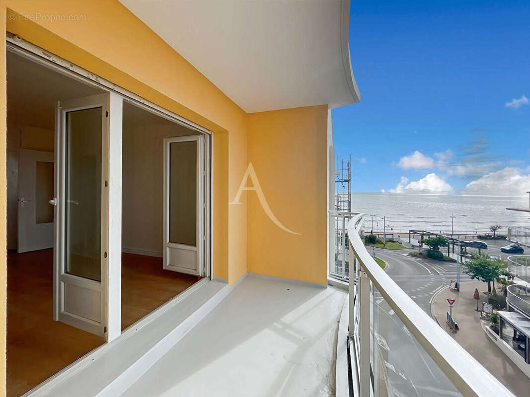 T2 de 49.25 m2 avec vue mer avec cave - photo 2