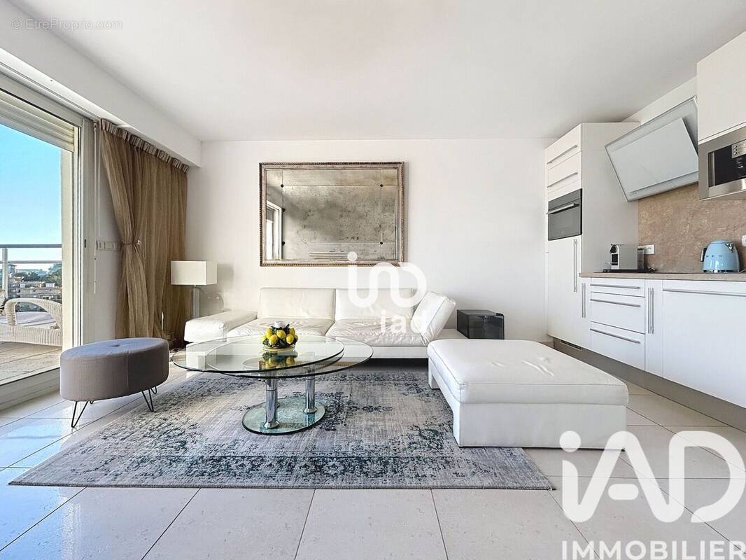Photo 1 - Appartement à ROQUEBRUNE-CAP-MARTIN