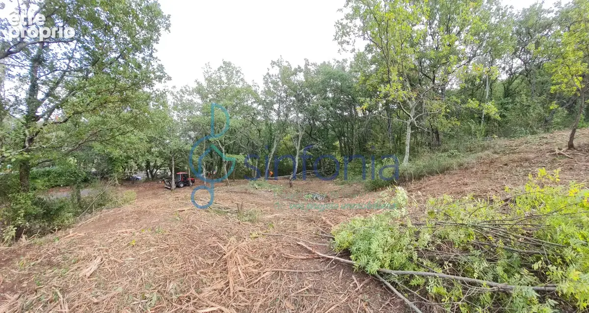 Proche Uzès et Bagnols, terrain constructible de 1500m2 à vendre à Pougnadoresse - photo 12