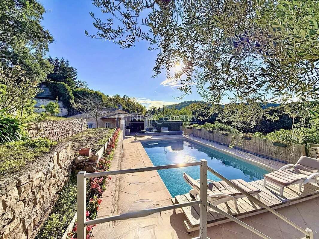 Maison à LES ADRETS-DE-L&#039;ESTEREL