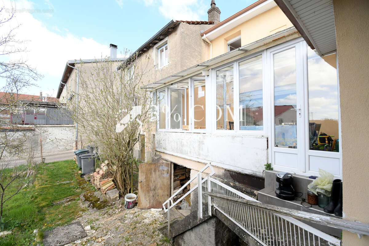 Maison à URUFFE