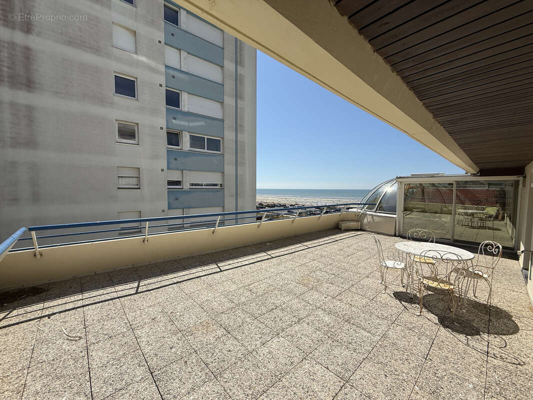 Rare FACE MER magnifique 4 pièces de 128 m2 avec vaste terrasse, 3 ch, 3sdb , garage et cave - photo 14