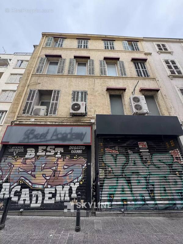 Appartement à MARSEILLE-1E