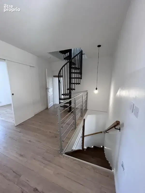 Proche Dijon - Maison Atypique - 131m² - photo 6