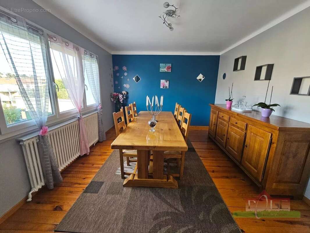 Maison à ROUSSILLON