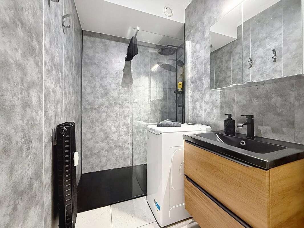 Nice Ouest - Studio rénové avec terrasse - idéal investissement locatif - photo 8