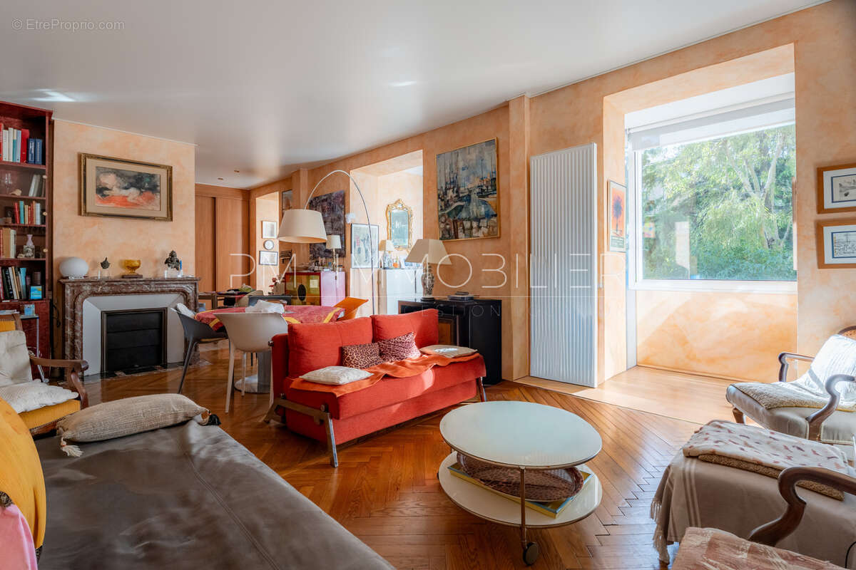 Appartement à MARSEILLE-8E