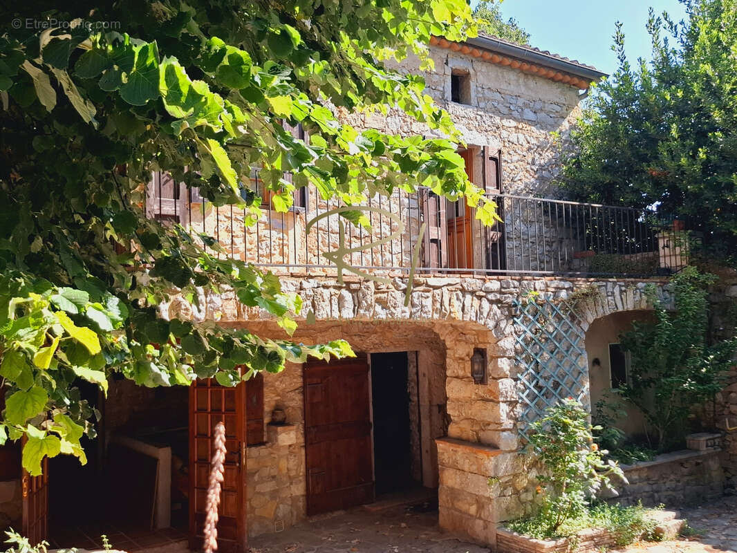 Maison à SAINT-ANDRE-DE-CRUZIERES