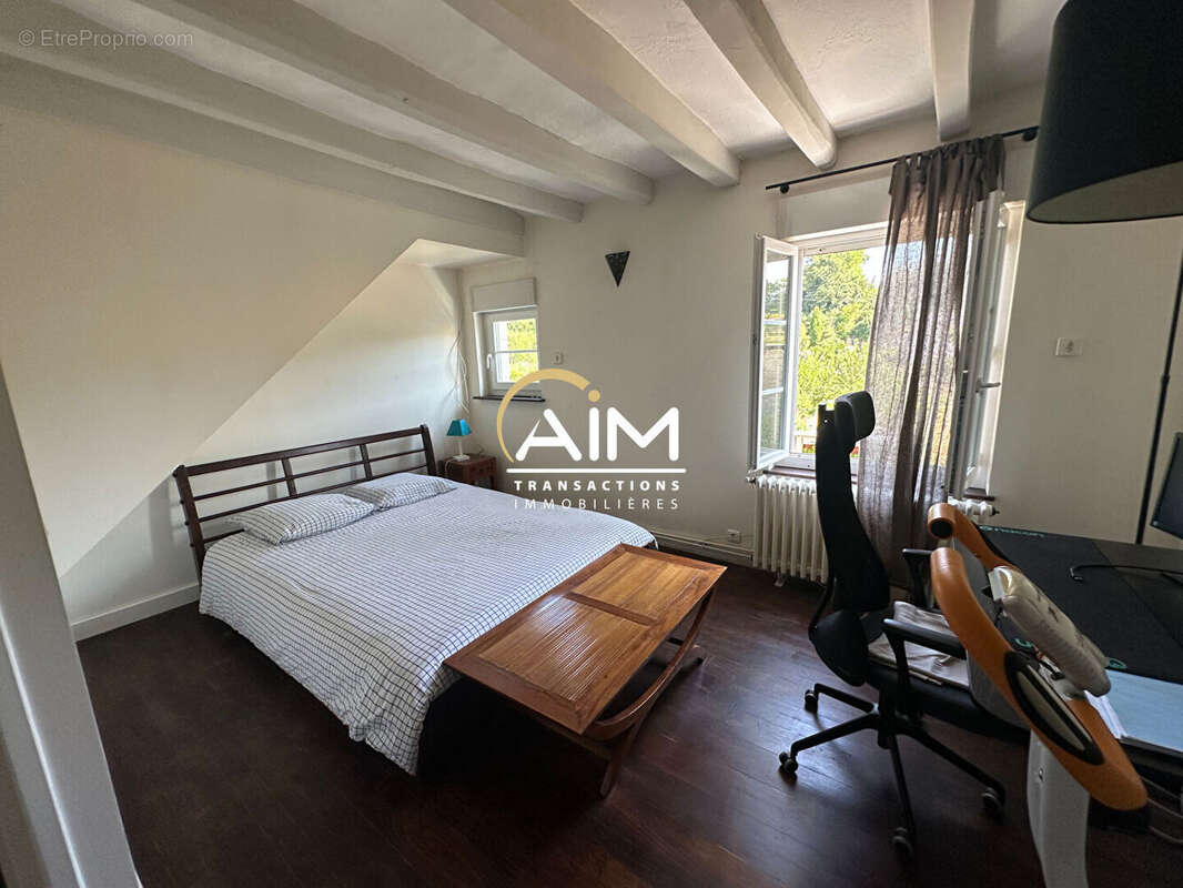 Maison à SAINT-ANTOINE-DU-ROCHER