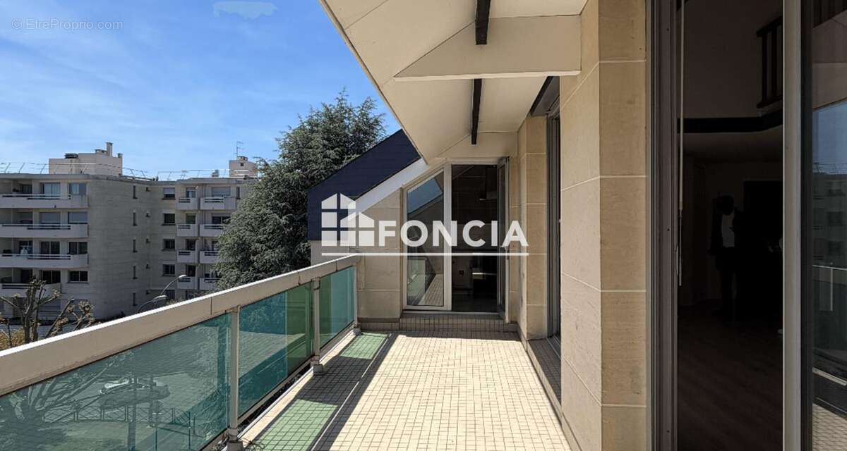 Appartement à SAINT-MAUR-DES-FOSSES