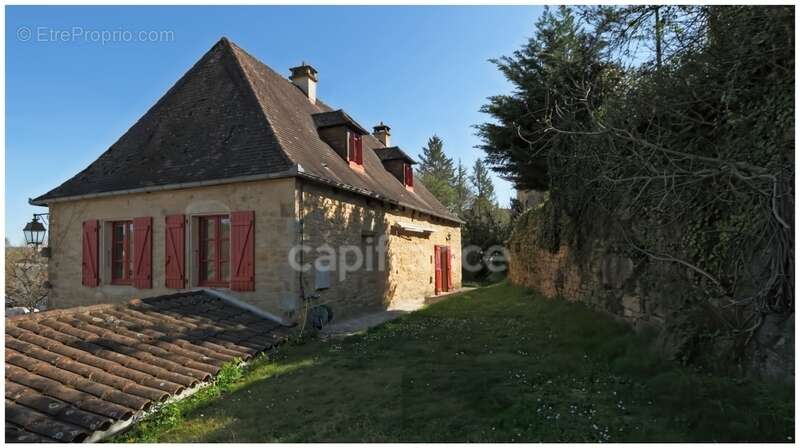 Maison de caractère avec vue château – Milhac - photo 2