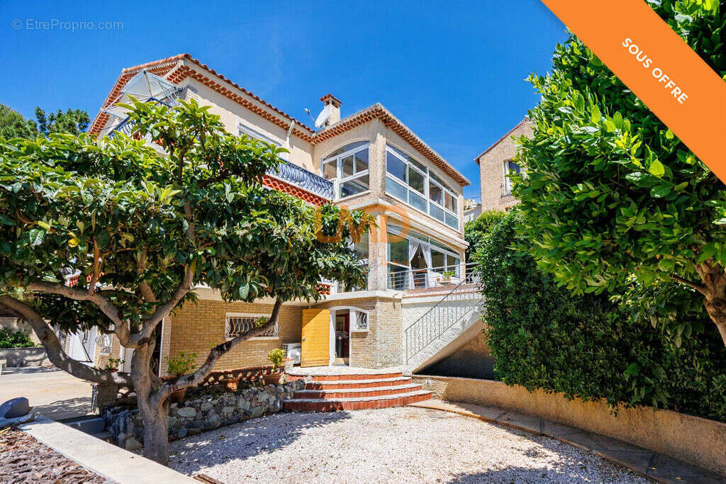Appartement à MARSEILLE-8E