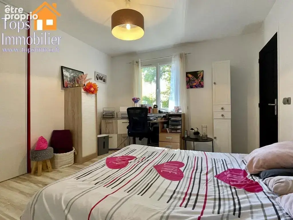 Maison plain-pied sans travaux, avec piscine, deux garages et terrain au calme - photo 10