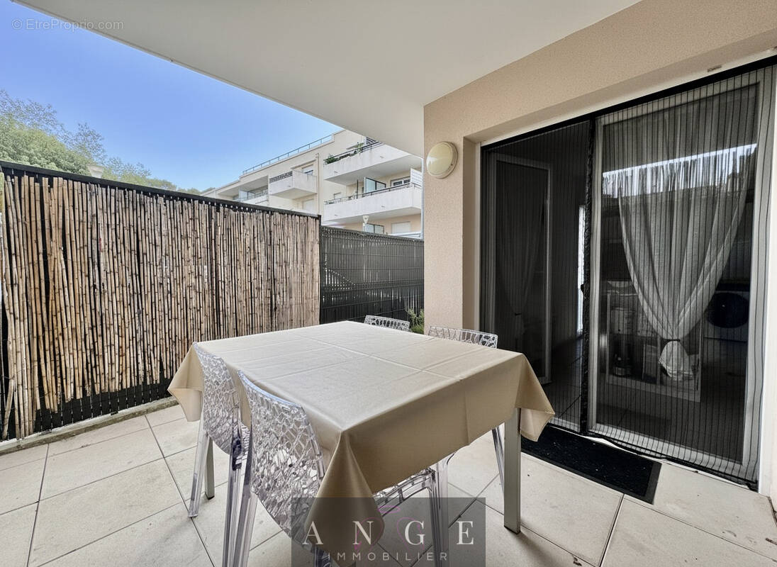 Appartement à CUERS
