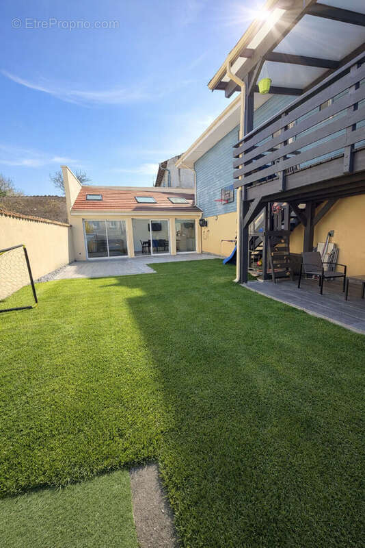 Maison  10 pièce(s) 220 m2 - photo 3