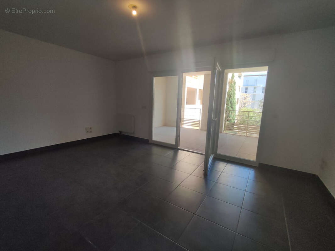 Appartement à JUVIGNAC