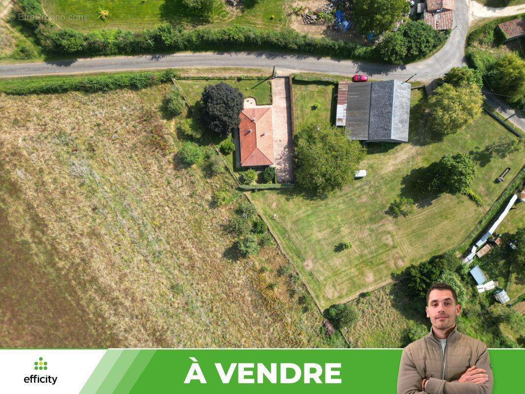 Maison à MAGNE