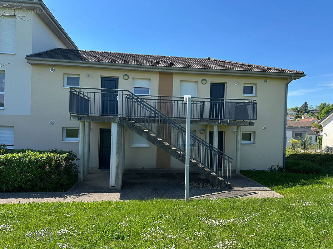 Appartement à SERRE-LES-SAPINS