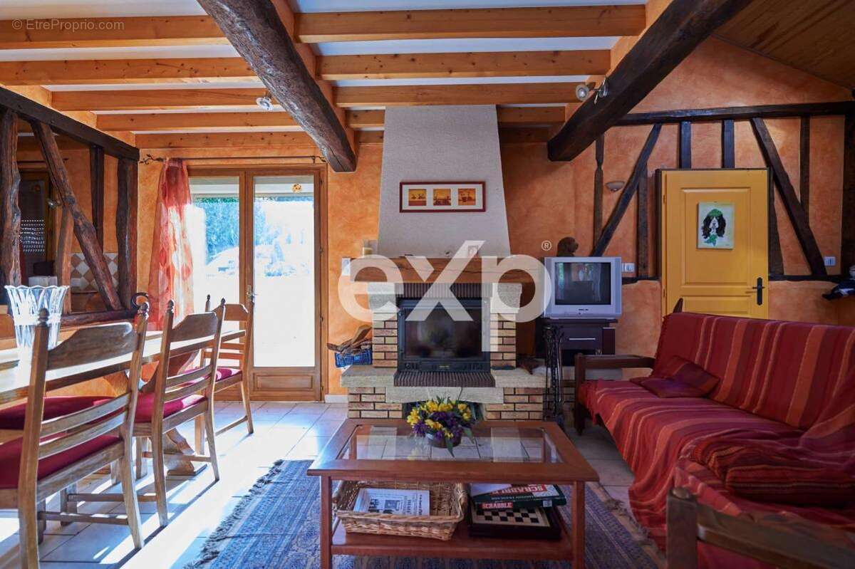 Maison à GRANDVILLIERS