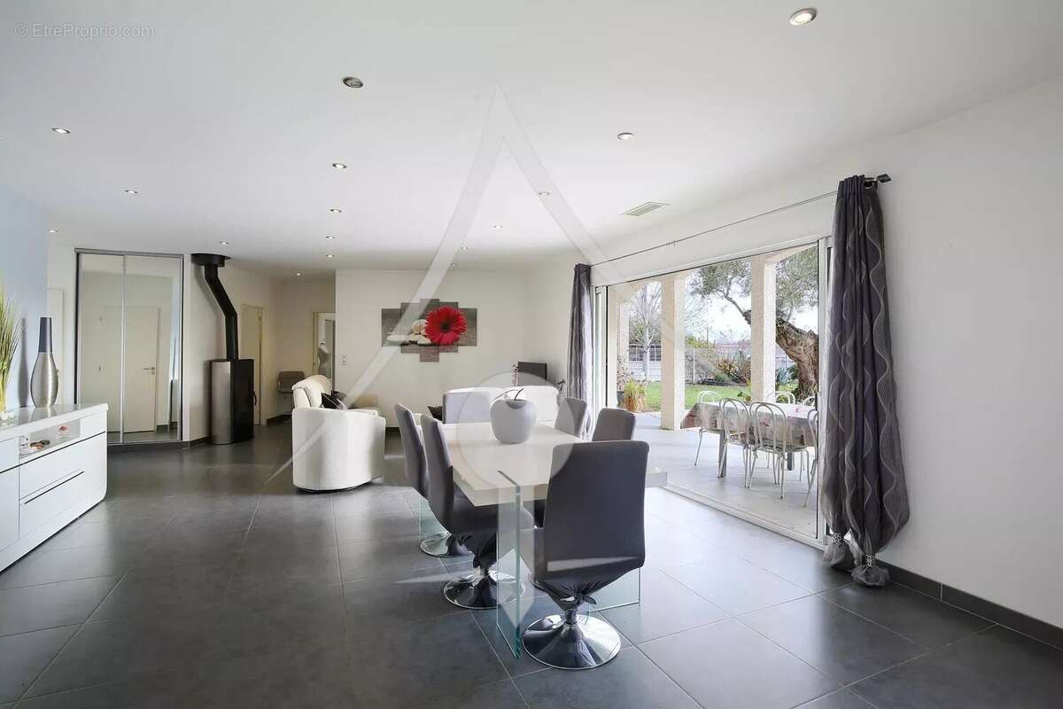 Maison à LAVERNOSE-LACASSE