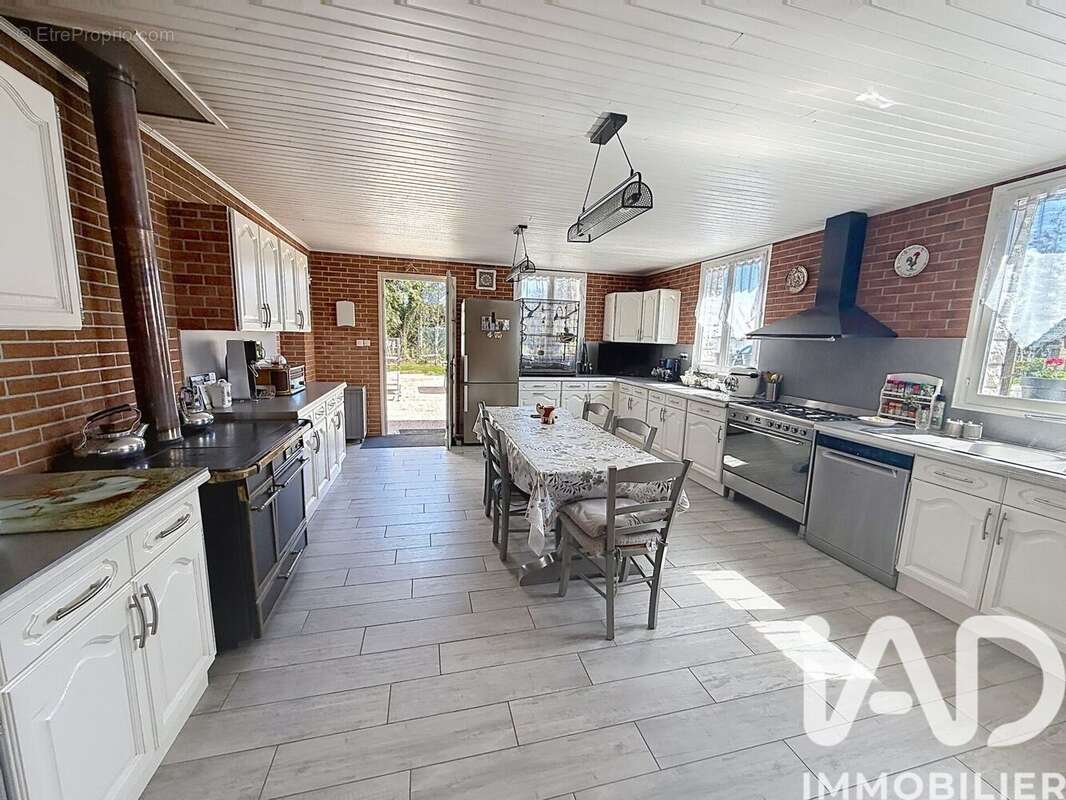 Photo 2 - Maison à FERRIERES-SAINT-HILAIRE