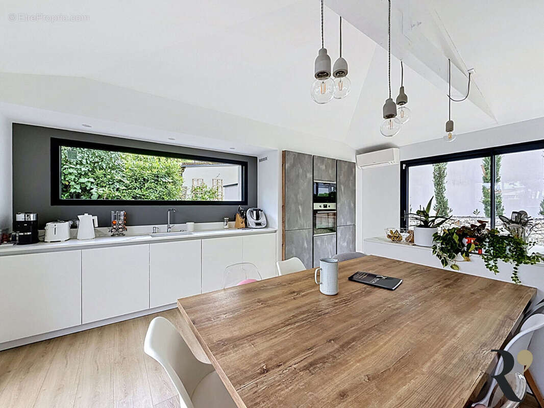 Maison T5 récente de 143 m² avec piscine - Toulouse 31500 - photo 6