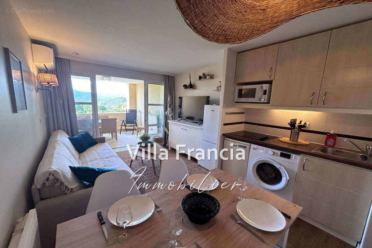 Appartement à SAINT-RAPHAEL