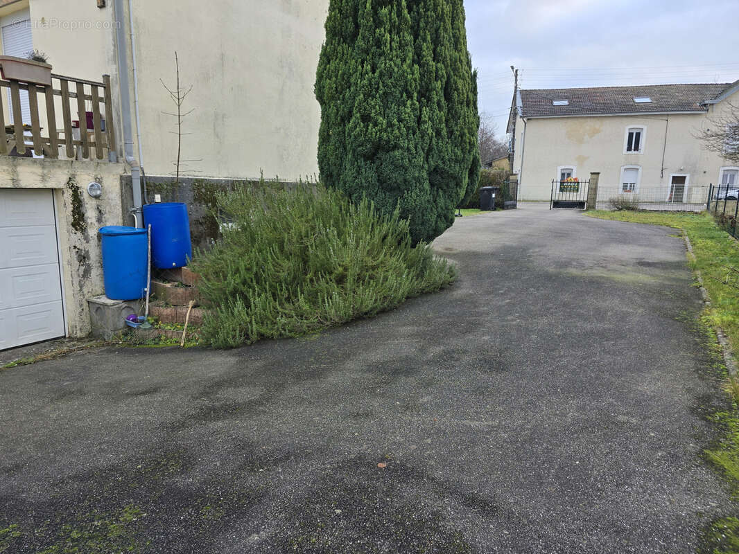 Maison à ROVILLE-DEVANT-BAYON