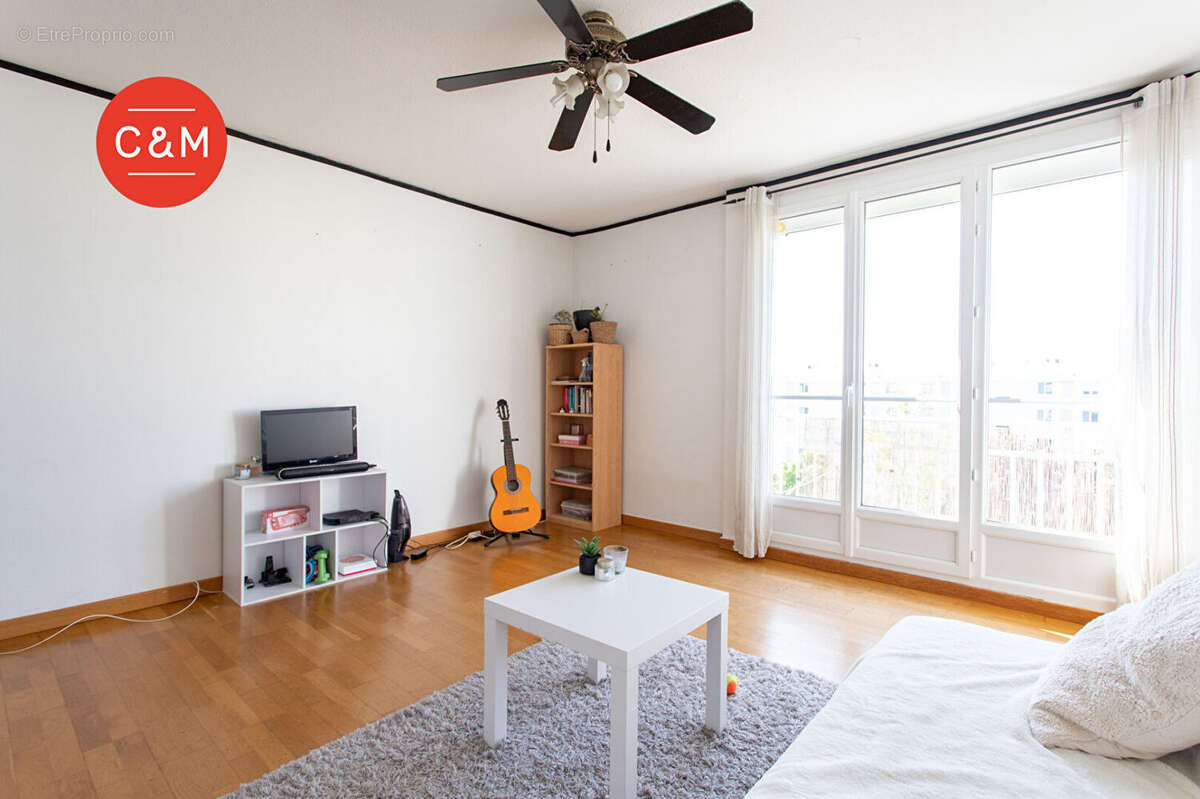 Appartement à REZE