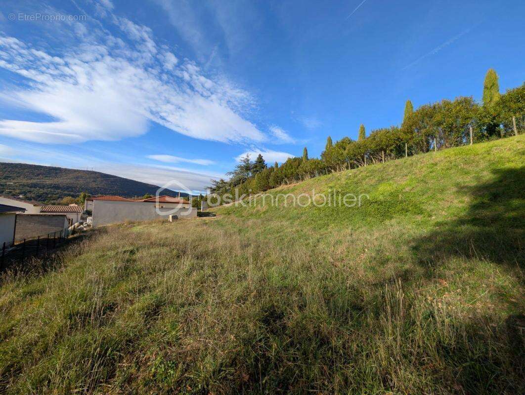 Terrain à SAUZET