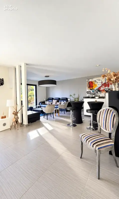A vendre 5km gare de troyes maison 254,67m2 5 suites parentales piscine jardin 987m2 - photo 7