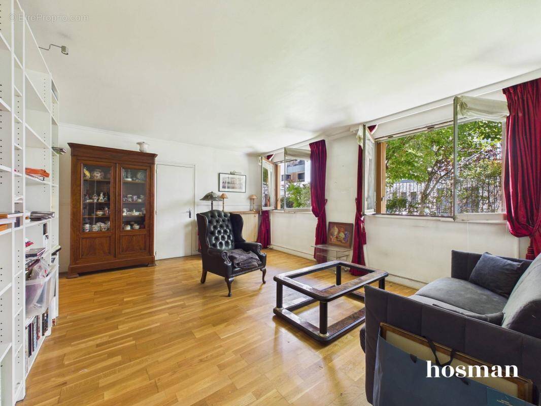 Appartement à PARIS-15E