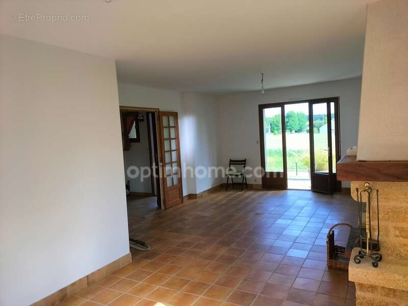 Maison à MONTFORT-SUR-MEU