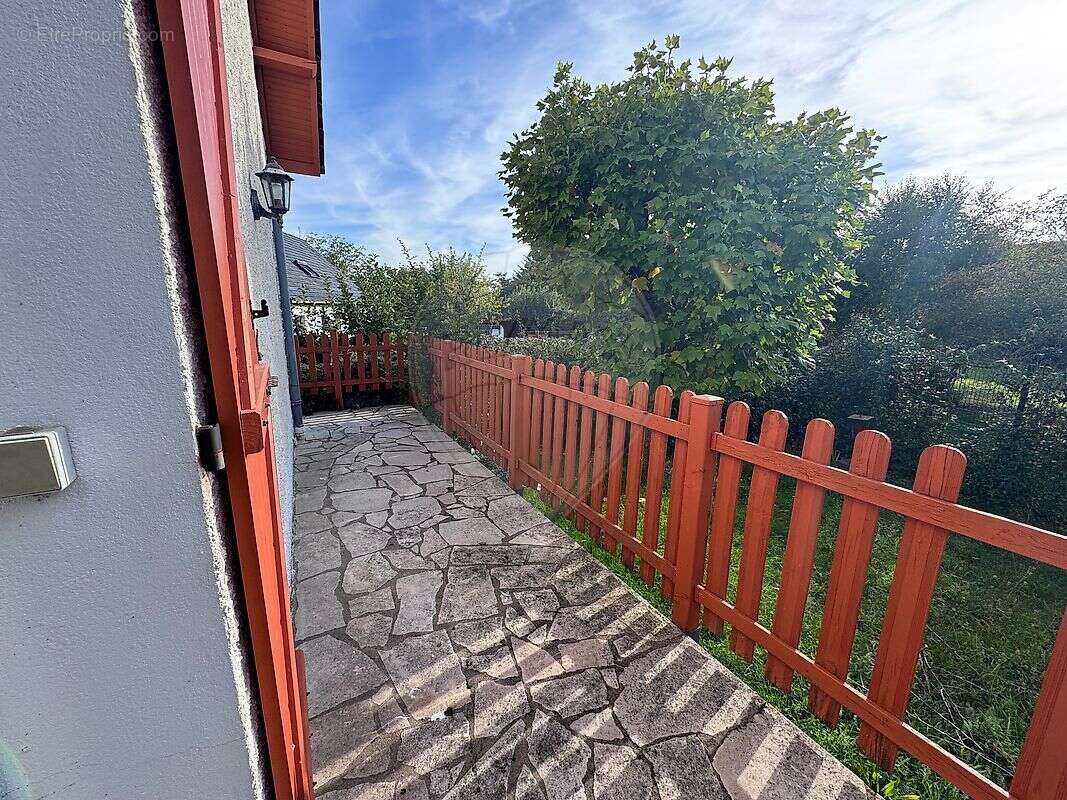 Maison à COULANGES-LES-NEVERS