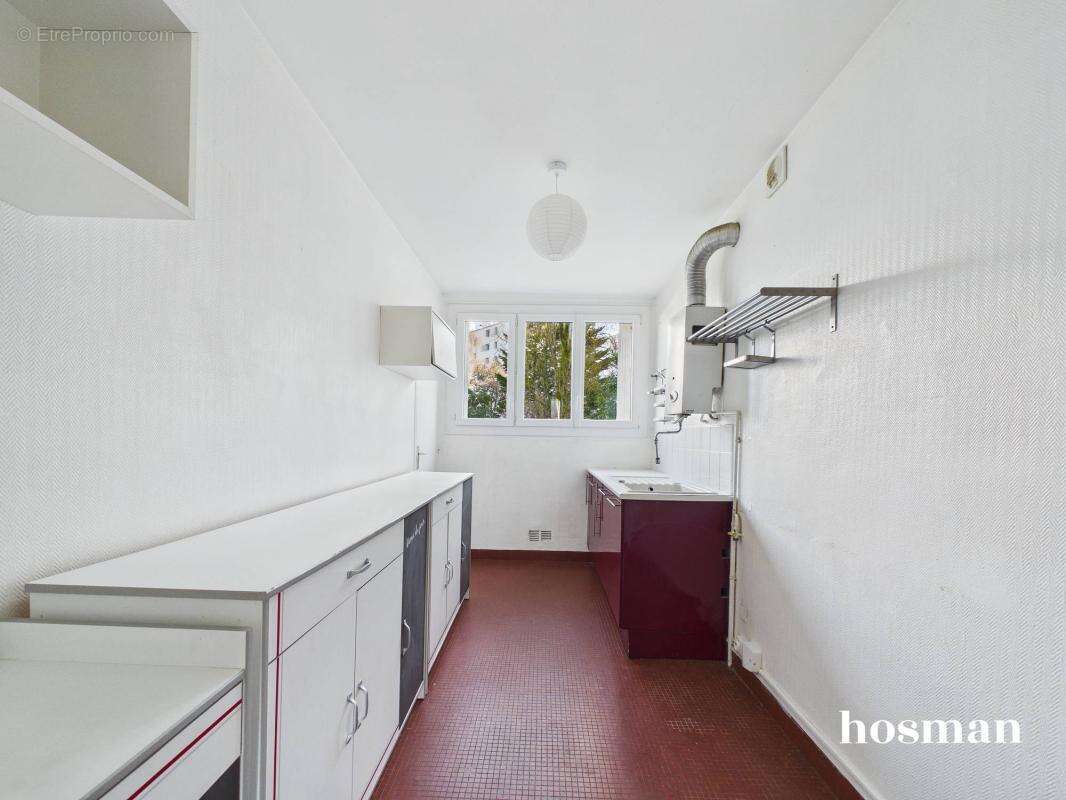 Ravissant appartement T3 de 56 m2 avec garage boxé et cave - Rue du Port Guichard, Quartier Saint-Donation / Tortière à Nantes - photo 9