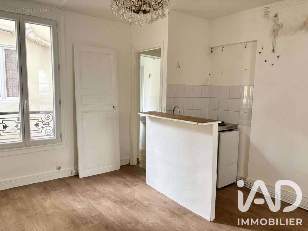 Photo 2 - Appartement à PARIS-18E