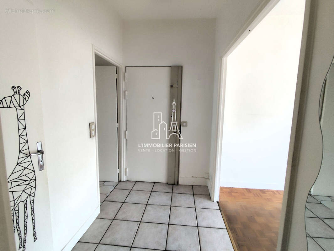 Appartement à PARIS-17E